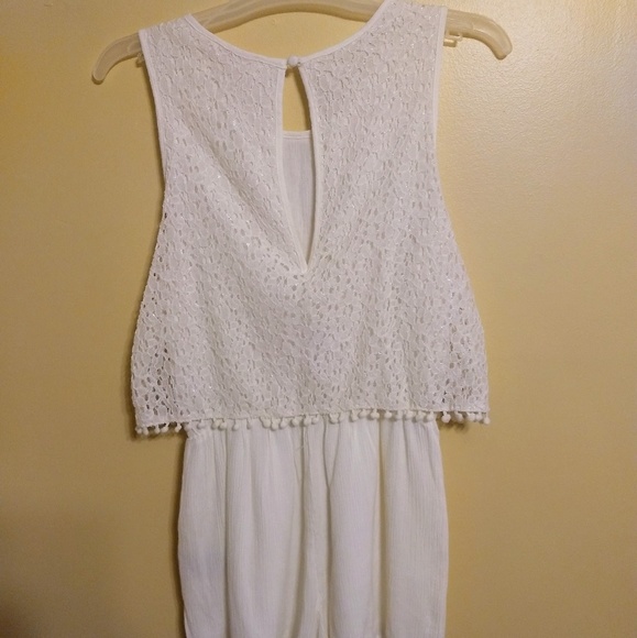 Izzy & Lola lace pom pom gauze romper sz small *S - Picture 2 of 6